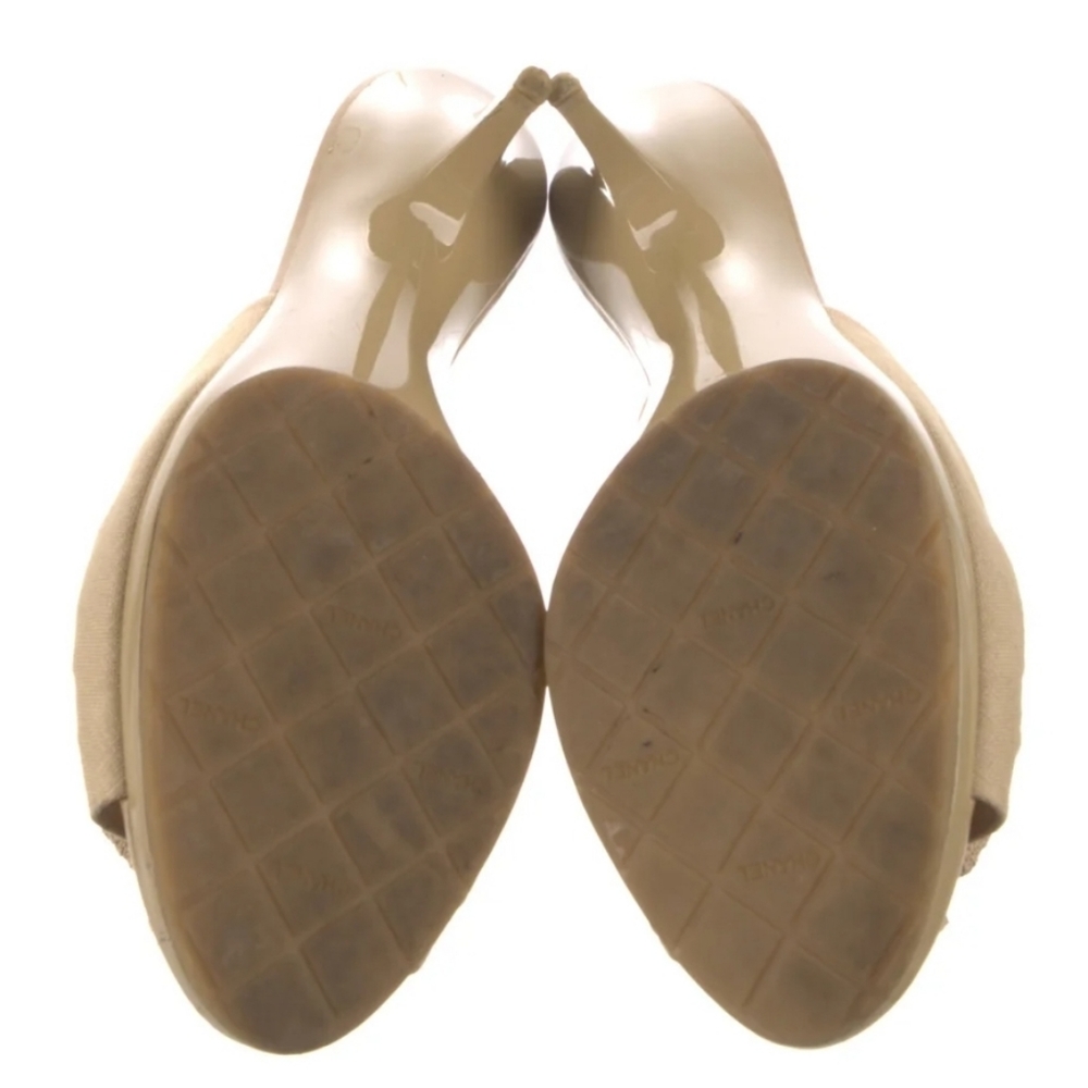 CHANEL SIZE 10 TAN EUC 2004 CRUISE COLLECTION - Picture 4 of 4